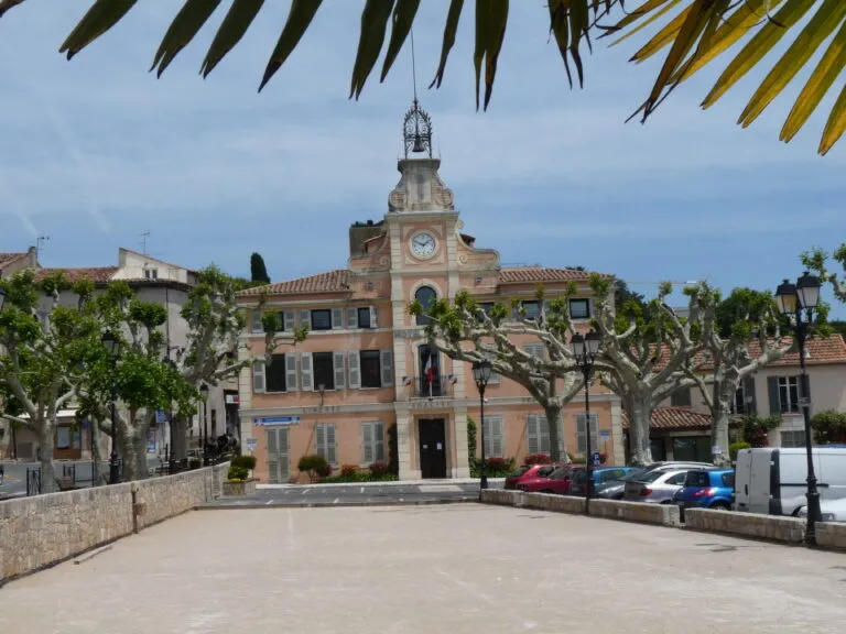 Montauroux (83440)